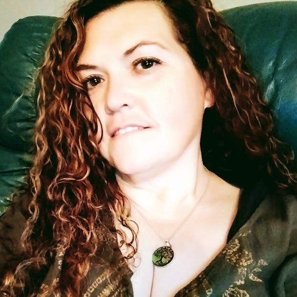 Meet your Posher, Heather - Picture 1 of 1